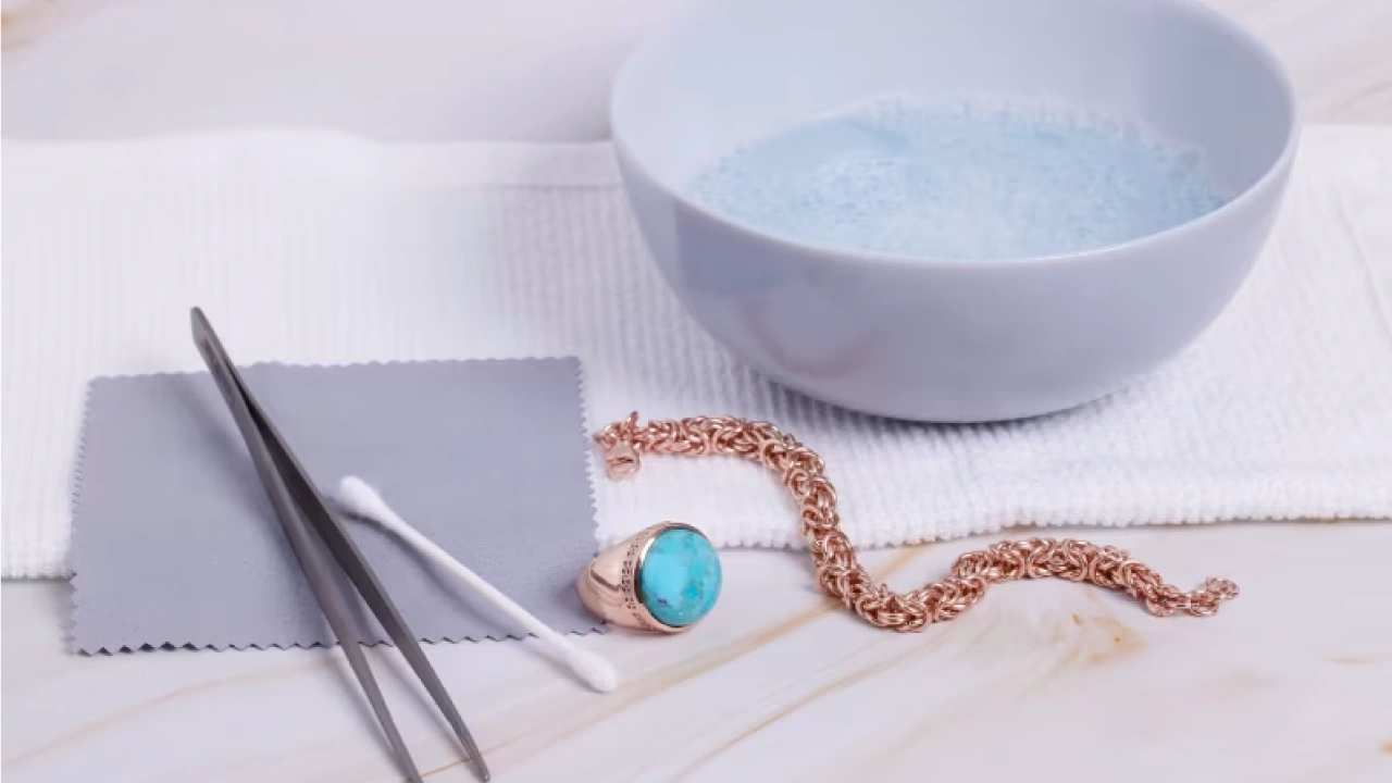 Best-ways-to-clean-copper-jewelry-without-damaging-gemstones