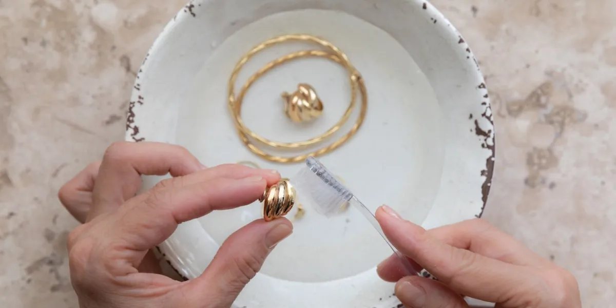 Cleaning-Different-Materials