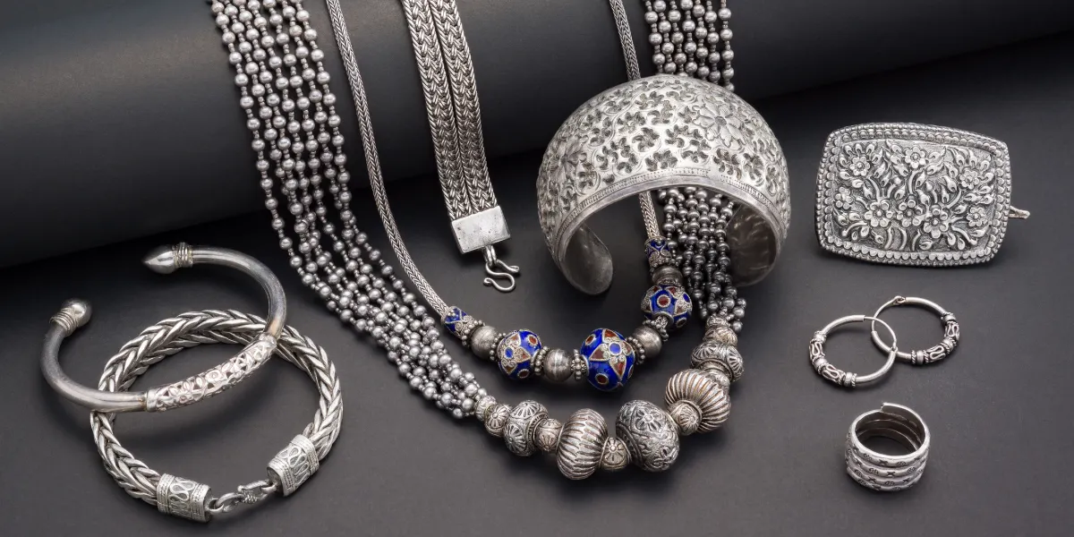 Cleaning Sterling Silver Jewelry at Home_ Effective Methods
