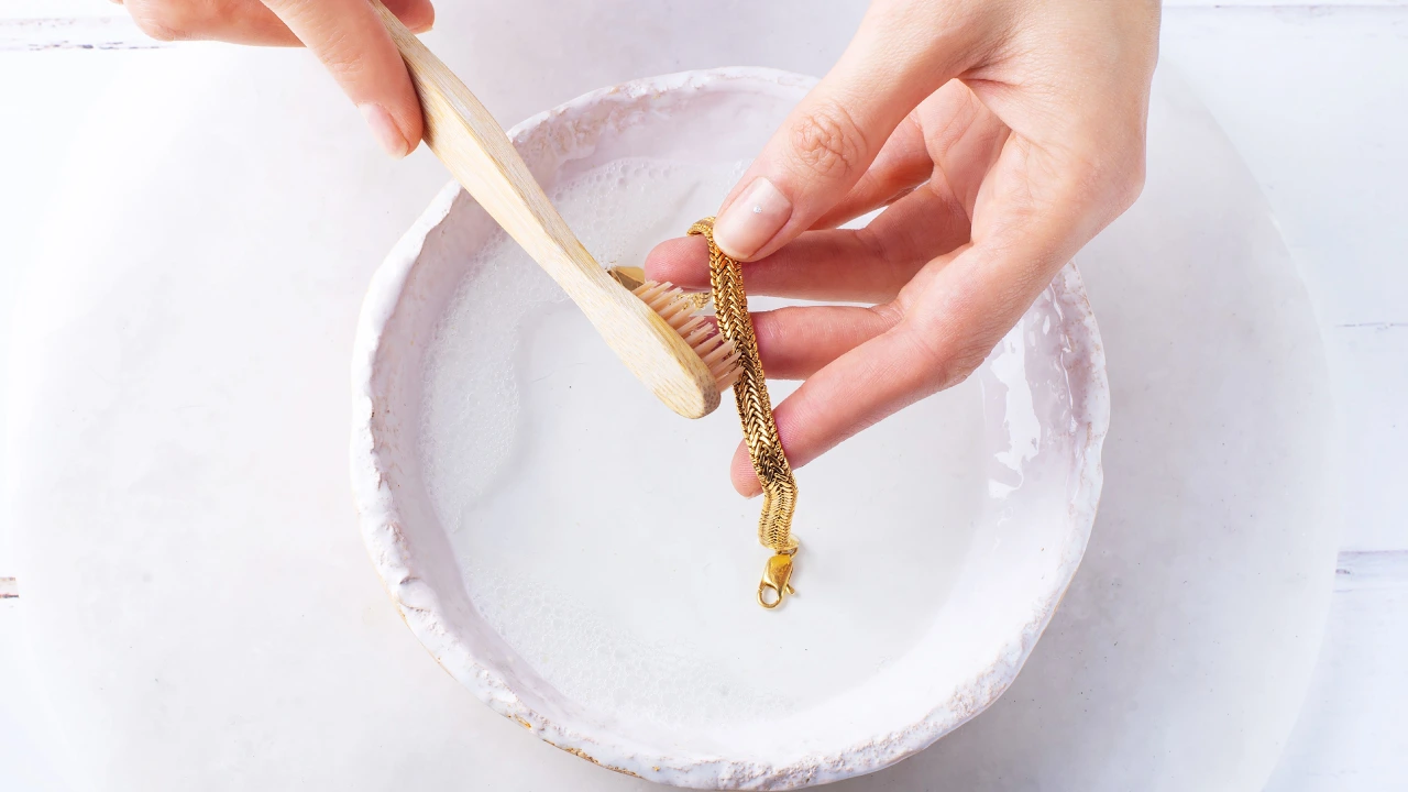 Tips-to-take-care-of-gold-plated-jewellery